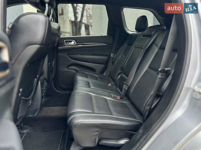 Сірий Джип Grand Cherokee, об'ємом двигуна 2.99 л та пробігом 176 тис. км за 19900 $, фото 36 на Automoto.ua