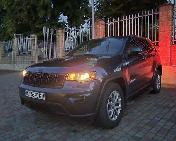 Серый Джип Гранд Чероки, объемом двигателя 3.6 л и пробегом 173 тыс. км за 17800 $, фото 4 на Automoto.ua