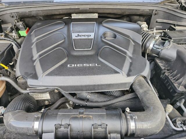 Джип Гранд Чероки 2015 в Тячеве на Automoto.ua Серый Джип Гранд Чероки, объемом двигателя 3 л и пробегом 200 тыс. км за 535 $, фото 6 на Automoto.ua