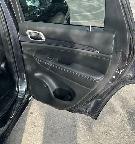 Сірий Джип Grand Cherokee, об'ємом двигуна 2.99 л та пробігом 278 тис. км за 25900 $, фото 23 на Automoto.ua