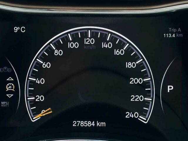 Серый Джип Гранд Чероки, объемом двигателя 0 л и пробегом 278 тыс. км за 21999 $, фото 6 на Automoto.ua
