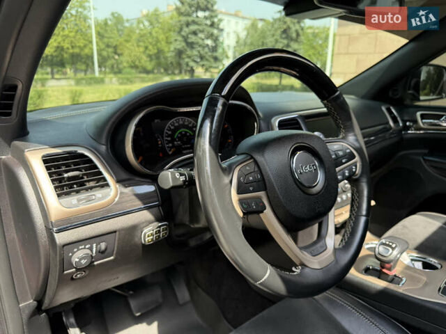 Серый Джип Гранд Чероки, объемом двигателя 2.99 л и пробегом 190 тыс. км за 25500 $, фото 4 на Automoto.ua