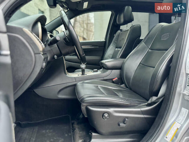 Сірий Джип Grand Cherokee, об'ємом двигуна 2.99 л та пробігом 176 тис. км за 19900 $, фото 35 на Automoto.ua