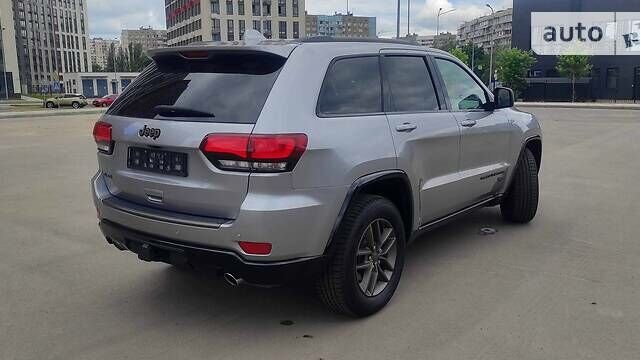 Сірий Джип Grand Cherokee, об'ємом двигуна 3.6 л та пробігом 150 тис. км за 25000 $, фото 22 на Automoto.ua