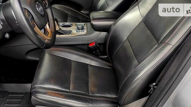 Сірий Джип Grand Cherokee, об'ємом двигуна 3.6 л та пробігом 150 тис. км за 25000 $, фото 39 на Automoto.ua
