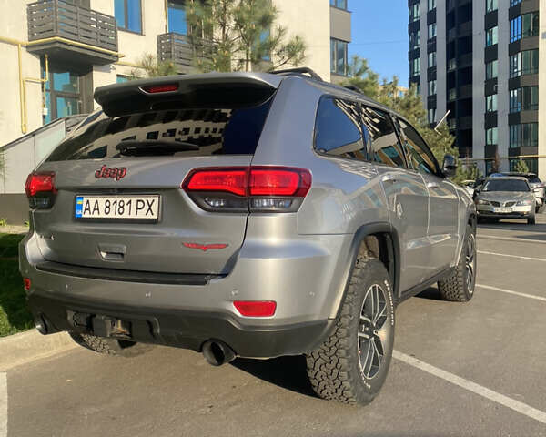 Сірий Джип Grand Cherokee, об'ємом двигуна 5.65 л та пробігом 143 тис. км за 25300 $, фото 3 на Automoto.ua