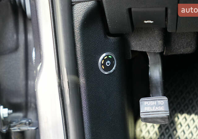 Сірий Джип Grand Cherokee, об'ємом двигуна 3.6 л та пробігом 201 тис. км за 25000 $, фото 14 на Automoto.ua