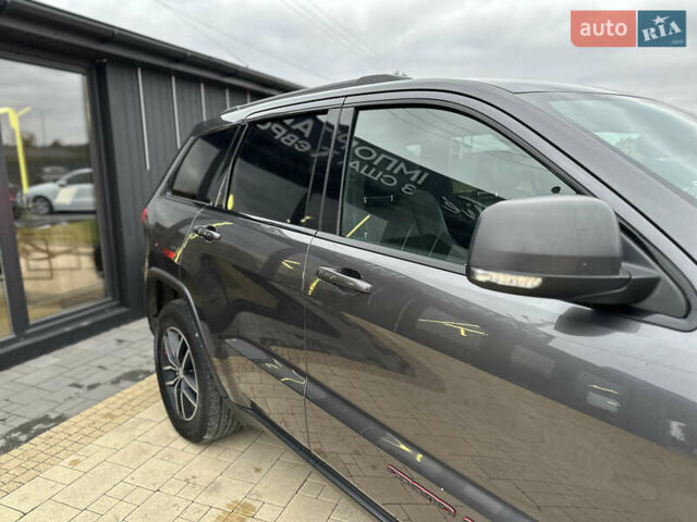 Сірий Джип Grand Cherokee, об'ємом двигуна 3.6 л та пробігом 173 тис. км за 24900 $, фото 3 на Automoto.ua