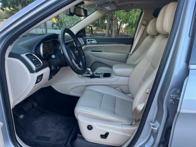 Серый Джип Гранд Чероки, объемом двигателя 3.6 л и пробегом 79 тыс. км за 15000 $, фото 5 на Automoto.ua