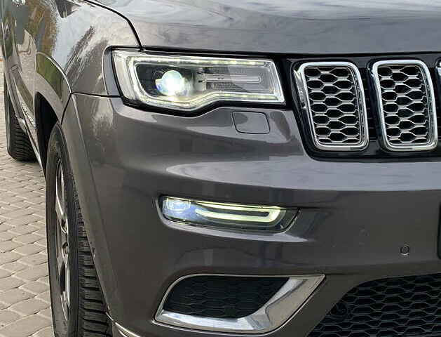 Серый Джип Гранд Чероки, объемом двигателя 2.99 л и пробегом 86 тыс. км за 29132 $, фото 9 на Automoto.ua