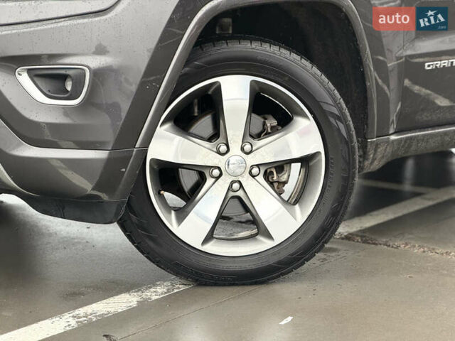 Серый Джип Гранд Чероки, объемом двигателя 3.6 л и пробегом 138 тыс. км за 22600 $, фото 4 на Automoto.ua