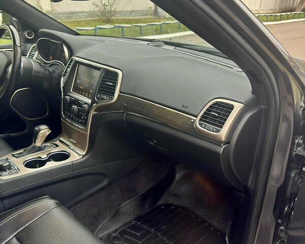 Серый Джип Гранд Чероки, объемом двигателя 3.6 л и пробегом 137 тыс. км за 24800 $, фото 23 на Automoto.ua