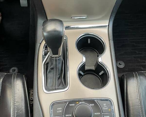 Сірий Джип Grand Cherokee, об'ємом двигуна 3.6 л та пробігом 170 тис. км за 22500 $, фото 18 на Automoto.ua