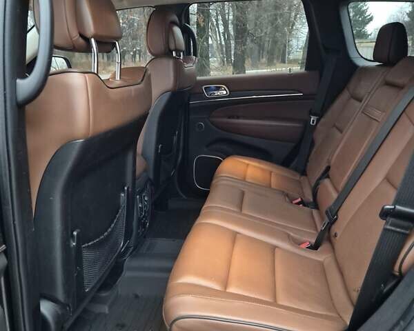 Серый Джип Гранд Чероки, объемом двигателя 2.99 л и пробегом 190 тыс. км за 26000 $, фото 11 на Automoto.ua