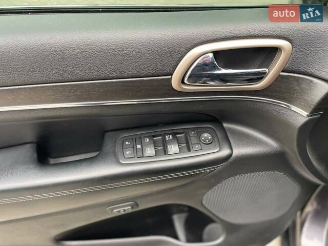 Сірий Джип Grand Cherokee, об'ємом двигуна 3.6 л та пробігом 103 тис. км за 20500 $, фото 24 на Automoto.ua