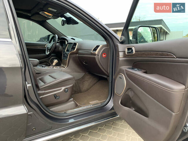 Серый Джип Гранд Чероки, объемом двигателя 2.99 л и пробегом 86 тыс. км за 29132 $, фото 21 на Automoto.ua