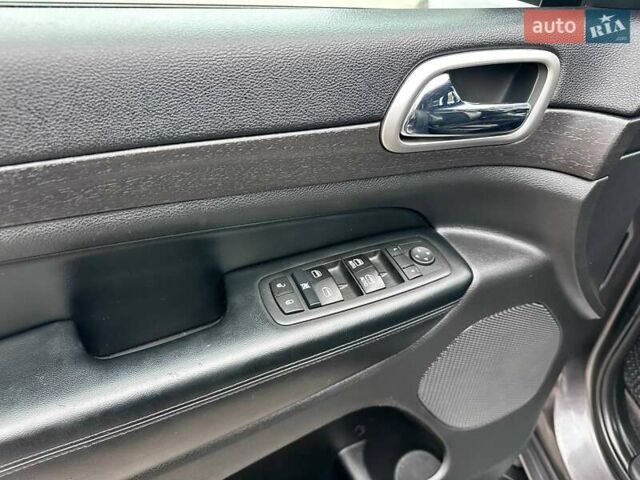 Серый Джип Гранд Чероки, объемом двигателя 3.61 л и пробегом 143 тыс. км за 22500 $, фото 23 на Automoto.ua