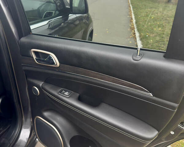 Серый Джип Гранд Чероки, объемом двигателя 3.6 л и пробегом 137 тыс. км за 24800 $, фото 19 на Automoto.ua