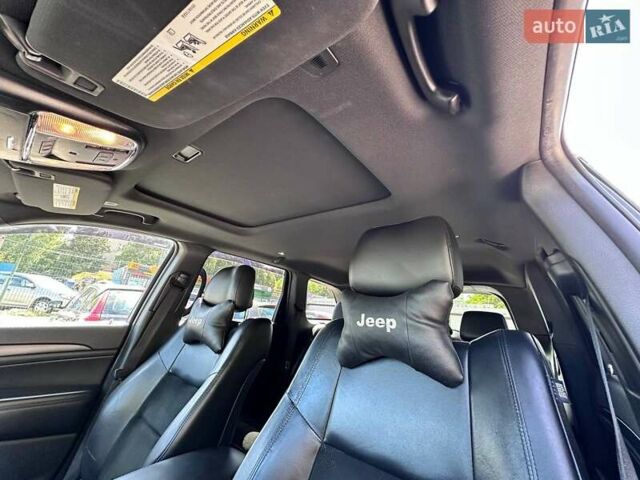 Джип Гранд Чероки 2016 в Кропивницком (Кировограде) на Automoto.ua Серый Джип Гранд Чероки, объемом двигателя 3.6 л и пробегом 143 тыс. км за 24500 $, фото 9 на Automoto.ua