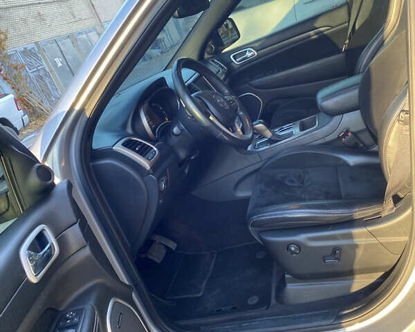 Сірий Джип Grand Cherokee, об'ємом двигуна 3.6 л та пробігом 102 тис. км за 26000 $, фото 19 на Automoto.ua