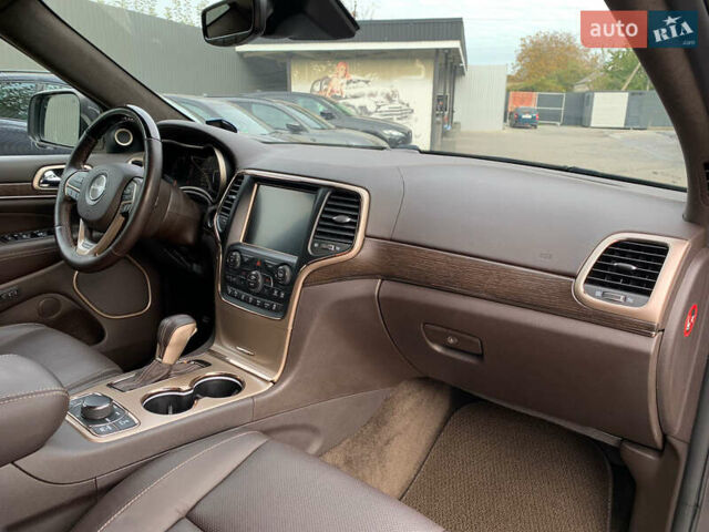 Серый Джип Гранд Чероки, объемом двигателя 2.99 л и пробегом 86 тыс. км за 29132 $, фото 15 на Automoto.ua