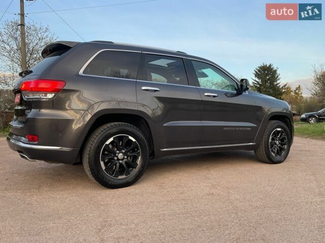 Сірий Джип Grand Cherokee, об'ємом двигуна 3 л та пробігом 115 тис. км за 27222 $, фото 243 на Automoto.ua