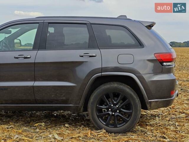 Сірий Джип Grand Cherokee, об'ємом двигуна 3.6 л та пробігом 100 тис. км за 21000 $, фото 10 на Automoto.ua