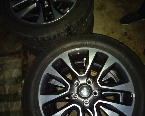 Серый Джип Гранд Чероки, объемом двигателя 3 л и пробегом 97 тыс. км за 32000 $, фото 37 на Automoto.ua