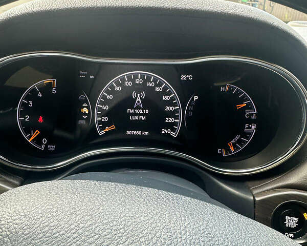 Сірий Джип Grand Cherokee, об'ємом двигуна 2.99 л та пробігом 305 тис. км за 21500 $, фото 6 на Automoto.ua