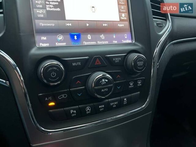 Серый Джип Гранд Чероки, объемом двигателя 3.6 л и пробегом 133 тыс. км за 25990 $, фото 27 на Automoto.ua