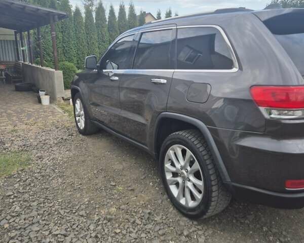 Джип Гранд Чероки 2017 в Луцке на Automoto.ua Серый Джип Гранд Чероки, объемом двигателя 3.6 л и пробегом 90 тыс. км за 21450 $, фото 2 на Automoto.ua