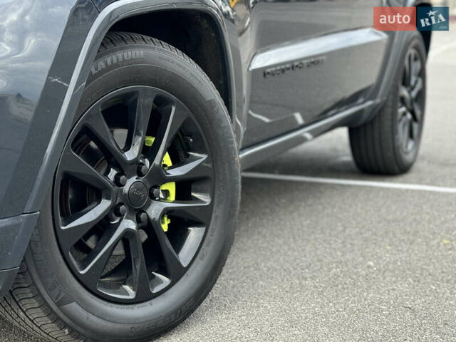 Сірий Джип Grand Cherokee, об'ємом двигуна 3.6 л та пробігом 148 тис. км за 20999 $, фото 24 на Automoto.ua