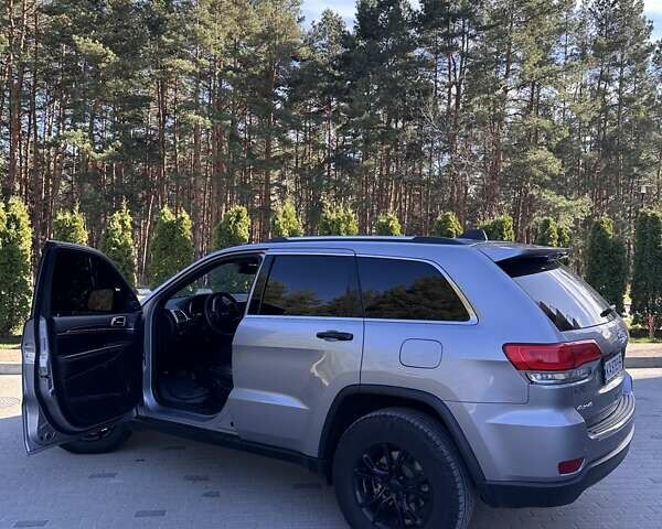 Сірий Джип Grand Cherokee, об'ємом двигуна 3.6 л та пробігом 166 тис. км за 24000 $, фото 5 на Automoto.ua