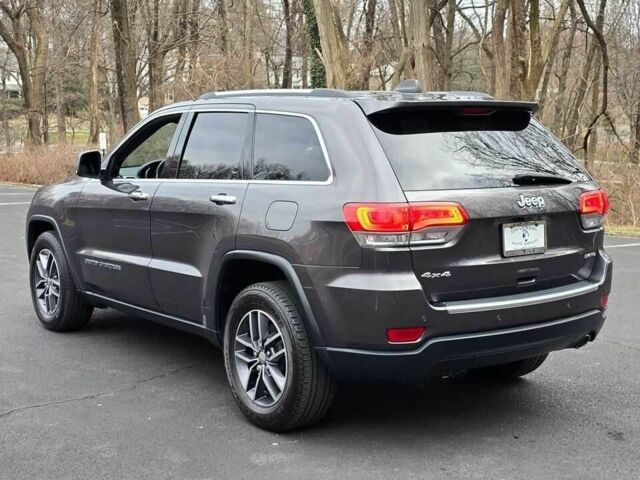 Сірий Джип Grand Cherokee, об'ємом двигуна 0.36 л та пробігом 76 тис. км за 8900 $, фото 4 на Automoto.ua