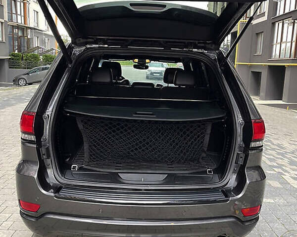 Сірий Джип Grand Cherokee, об'ємом двигуна 3.6 л та пробігом 177 тис. км за 18800 $, фото 39 на Automoto.ua