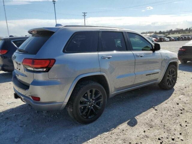 Сірий Джип Grand Cherokee, об'ємом двигуна 0.36 л та пробігом 121 тис. км за 5000 $, фото 3 на Automoto.ua