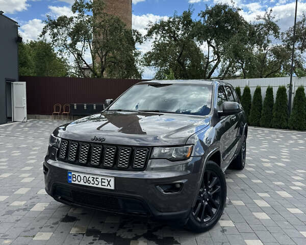 Сірий Джип Grand Cherokee, об'ємом двигуна 3.6 л та пробігом 227 тис. км за 20000 $, фото 16 на Automoto.ua
