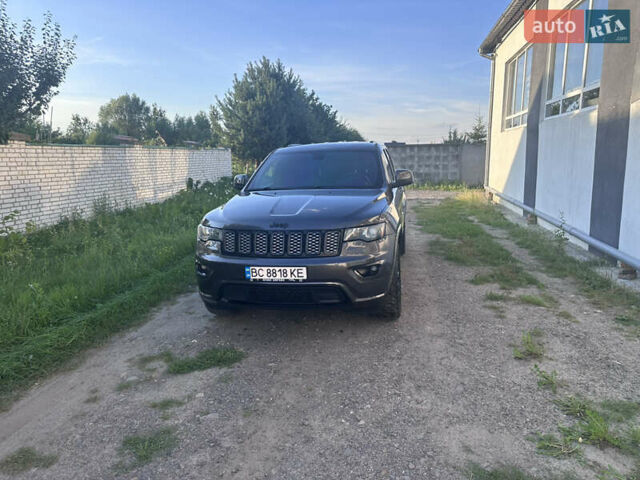 Серый Джип Гранд Чероки, объемом двигателя 3.6 л и пробегом 150 тыс. км за 23500 $, фото 1 на Automoto.ua