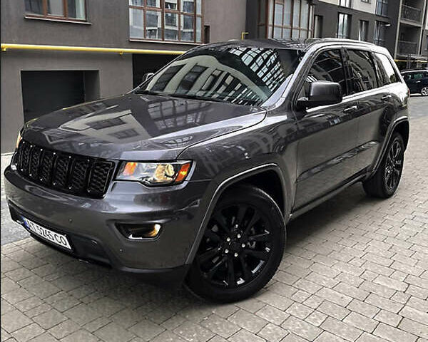 Сірий Джип Grand Cherokee, об'ємом двигуна 3.6 л та пробігом 177 тис. км за 18800 $, фото 1 на Automoto.ua