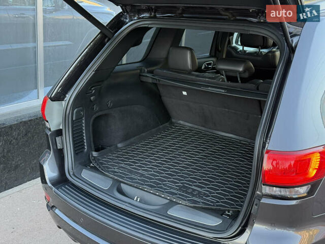Сірий Джип Grand Cherokee, об'ємом двигуна 3 л та пробігом 252 тис. км за 23500 $, фото 22 на Automoto.ua