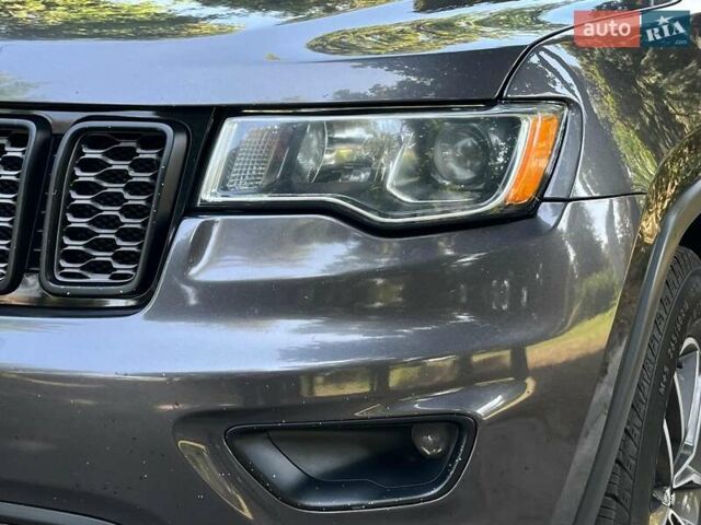 Сірий Джип Grand Cherokee, об'ємом двигуна 3.6 л та пробігом 140 тис. км за 21980 $, фото 3 на Automoto.ua