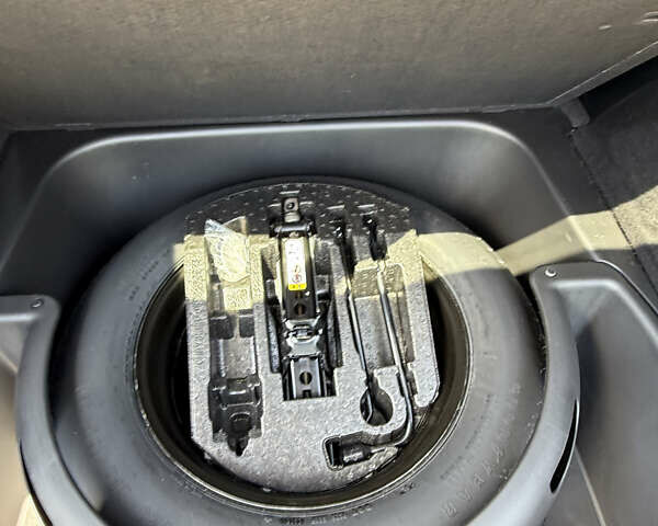 Серый Джип Гранд Чероки, объемом двигателя 3.6 л и пробегом 107 тыс. км за 26500 $, фото 12 на Automoto.ua