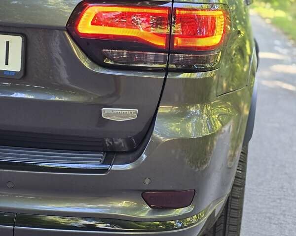 Серый Джип Гранд Чероки, объемом двигателя 3.6 л и пробегом 148 тыс. км за 26500 $, фото 3 на Automoto.ua