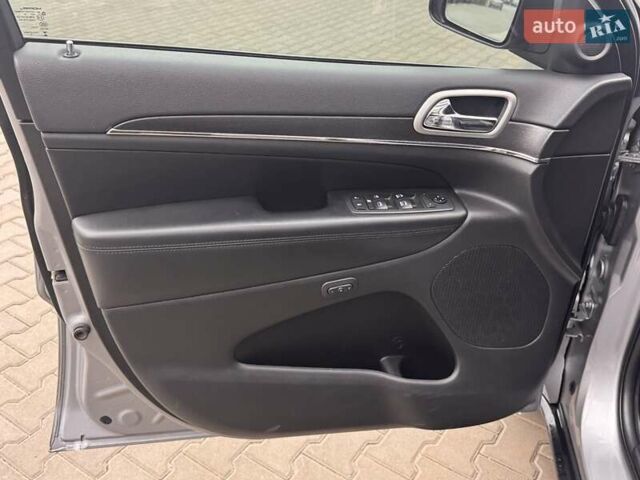 Сірий Джип Grand Cherokee, об'ємом двигуна 3.6 л та пробігом 81 тис. км за 23999 $, фото 7 на Automoto.ua