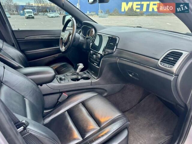 Сірий Джип Grand Cherokee, об'ємом двигуна 3.6 л та пробігом 146 тис. км за 25000 $, фото 9 на Automoto.ua