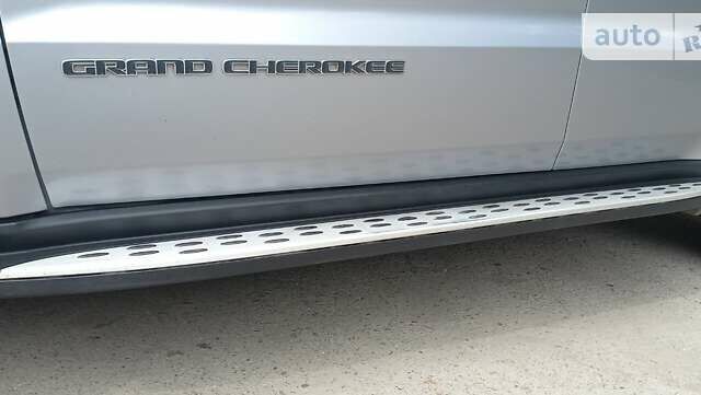 Серый Джип Гранд Чероки, объемом двигателя 3.6 л и пробегом 75 тыс. км за 27000 $, фото 15 на Automoto.ua