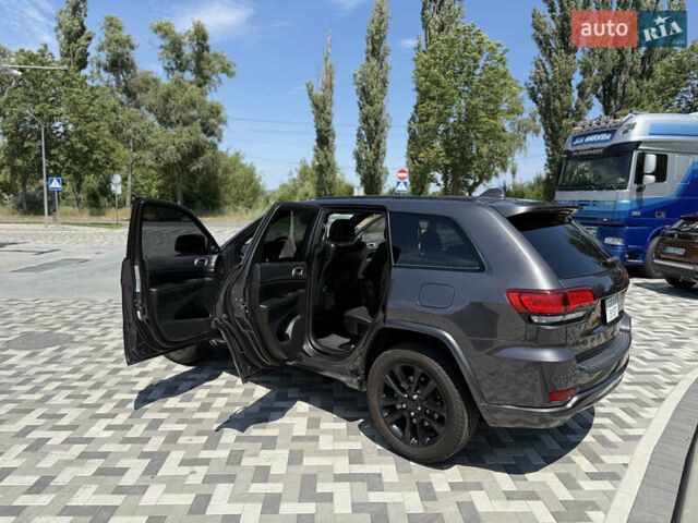 Серый Джип Гранд Чероки, объемом двигателя 3.6 л и пробегом 107 тыс. км за 26500 $, фото 15 на Automoto.ua