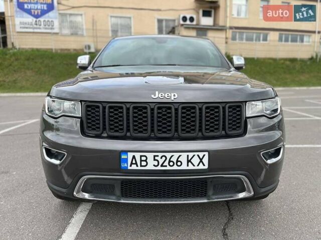 Сірий Джип Grand Cherokee, об'ємом двигуна 2.99 л та пробігом 150 тис. км за 28500 $, фото 2 на Automoto.ua