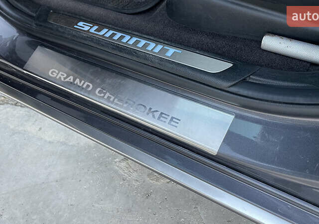 Серый Джип Гранд Чероки, объемом двигателя 3.6 л и пробегом 120 тыс. км за 29000 $, фото 21 на Automoto.ua