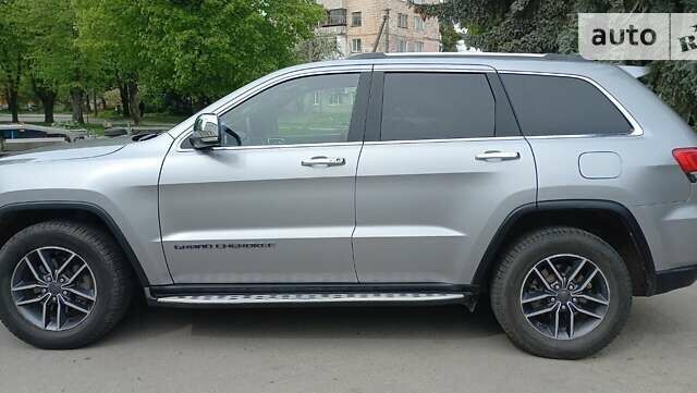 Сірий Джип Grand Cherokee, об'ємом двигуна 3.6 л та пробігом 75 тис. км за 27000 $, фото 14 на Automoto.ua